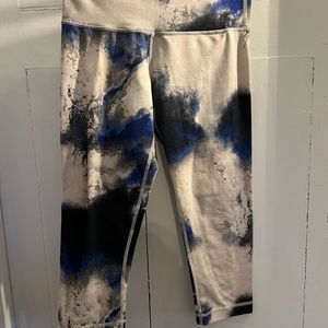 LuluLemon Crop Leggings